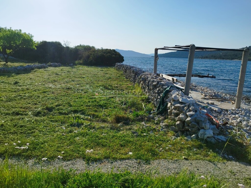 Image 6210165 - 8