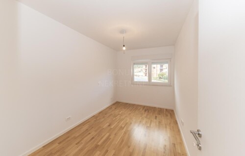 Thumbnail 6210194 - 6