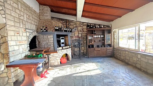 Istra,Umag,Kuća i restoran,prvi red do mora za adaptaciju.