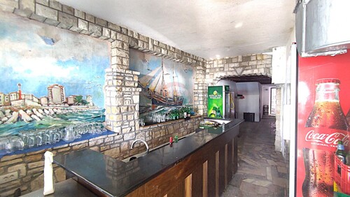 Istra,Umag,Kuća i restoran,prvi red do mora za adaptaciju.