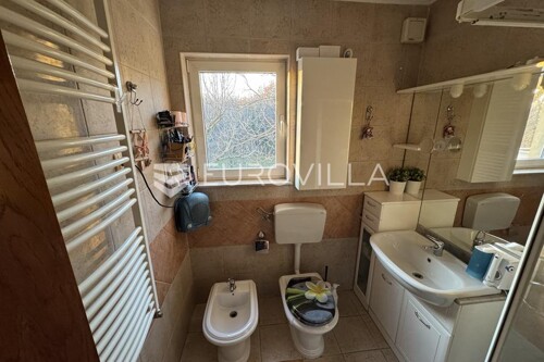 Thumbnail 6211228 - 17