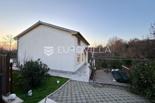 Thumbnail 6211228 - 32