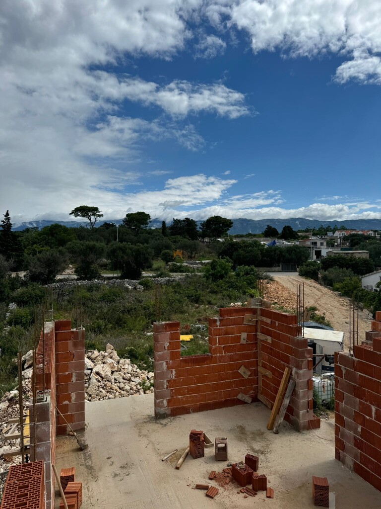 Image 6211450 - 9