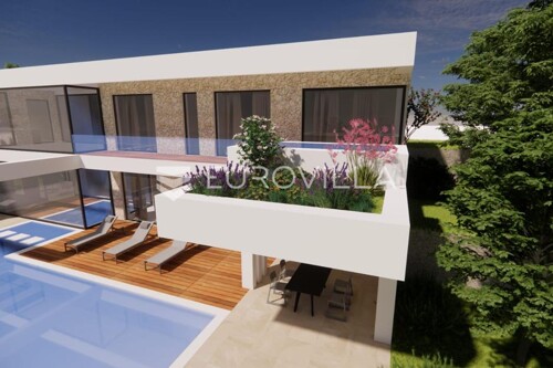 Thumbnail 6211815 - 5