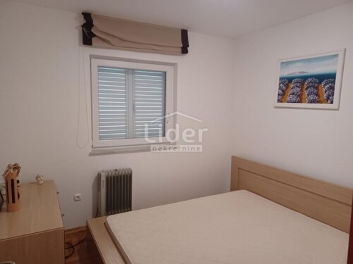 Thumbnail 6211832 - 4