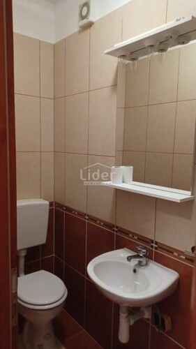 Thumbnail 6211832 - 9