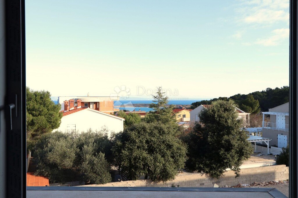 Image 6211855 - 3
