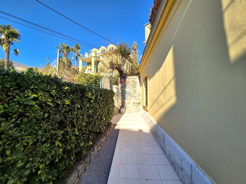 Thumbnail 6212062 - 9