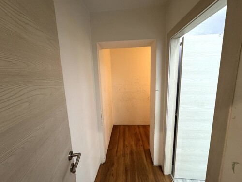 Thumbnail 6212083 - 7