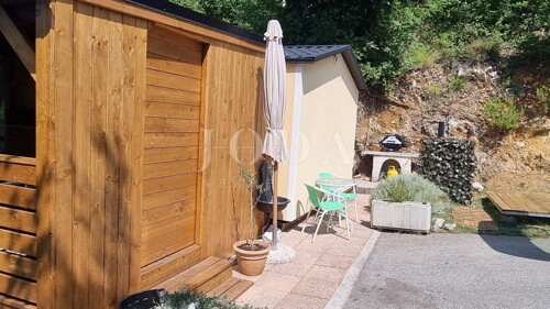 Thumbnail 6212411 - 3