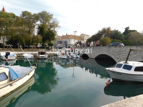 Thumbnail 6212537 - 4