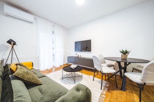 Kustošija Ilica, Krasan novoadaptirana dvosoban stan sa parkingom, 42m2