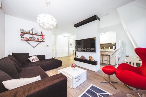 Donji grad, Prekrasan trosoban stan s balkonom i VPM, 80 m2