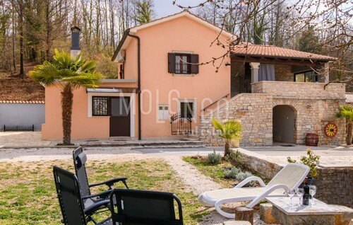 ISTRA, kamena kuća u okolici Gračišća