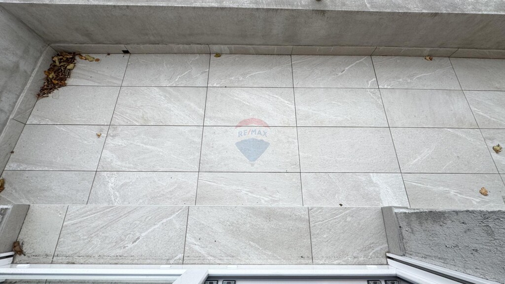 Image 6212687 - 7