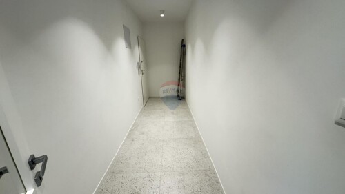 Thumbnail 6212687 - 4