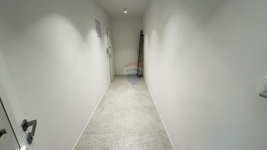 Image 6212687 - 4