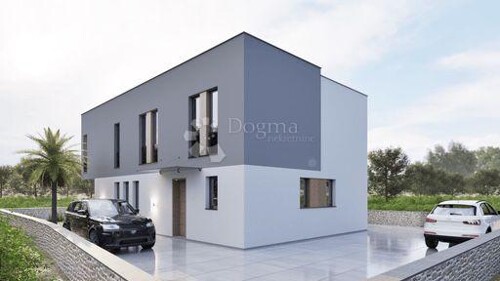 Thumbnail 6213147 - 4