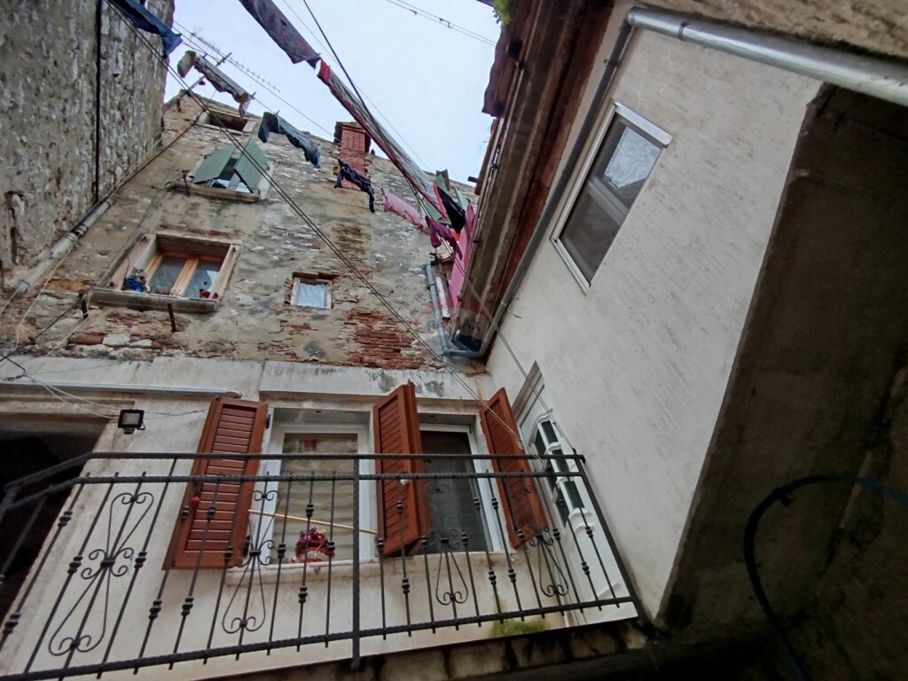 Image 6213420 - 1