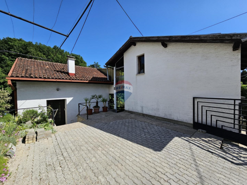 Zagreb, Črnomerec, 266m2, kuća sa 4 stana i garažom