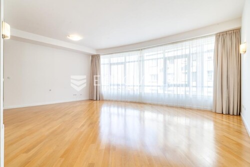 Importanne Galerija luksuzan četverosoban stan 139m2
