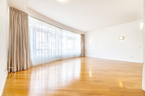 Importanne Galerija luksuzan četverosoban stan 139m2