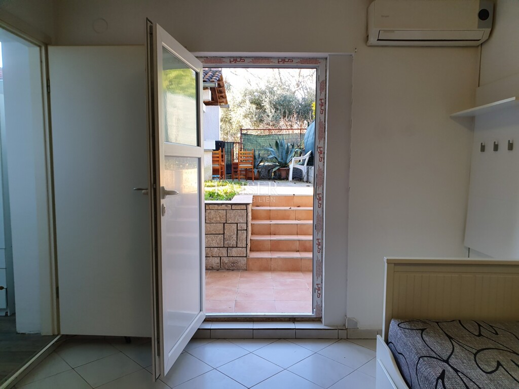 Image 6213669 - 5