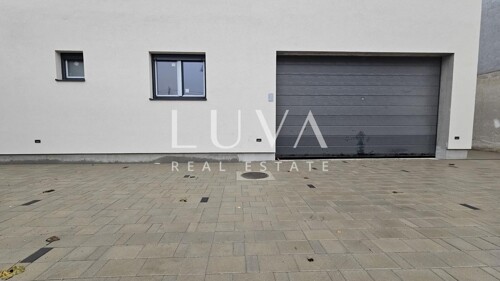 Thumbnail 6214025 - 21