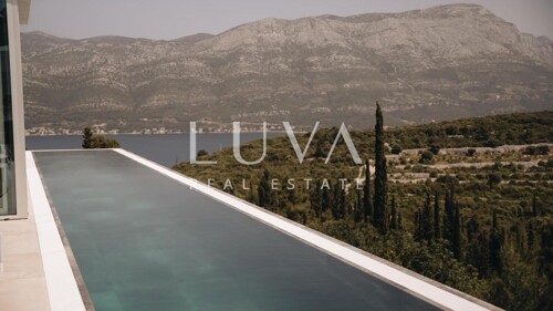 Korčula, luksuzna vila s bazenom blizu mora na prodaju