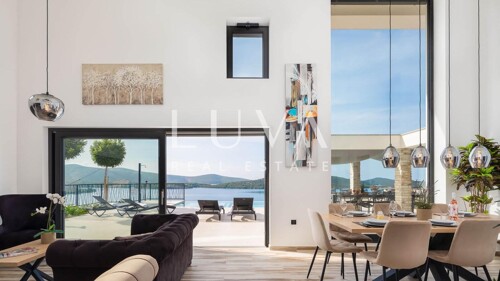 Thumbnail 6214082 - 6