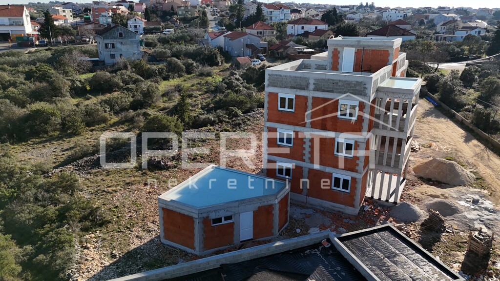 Image 6214596 - 2