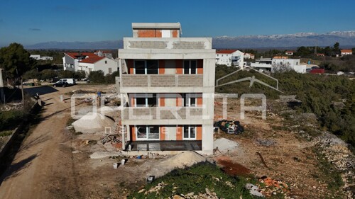 Thumbnail 6214596 - 3