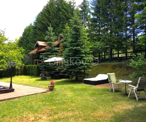 Prodaja, Plitvička jezera,šarmantna kuća 240 m2, bazen, sauna, parking