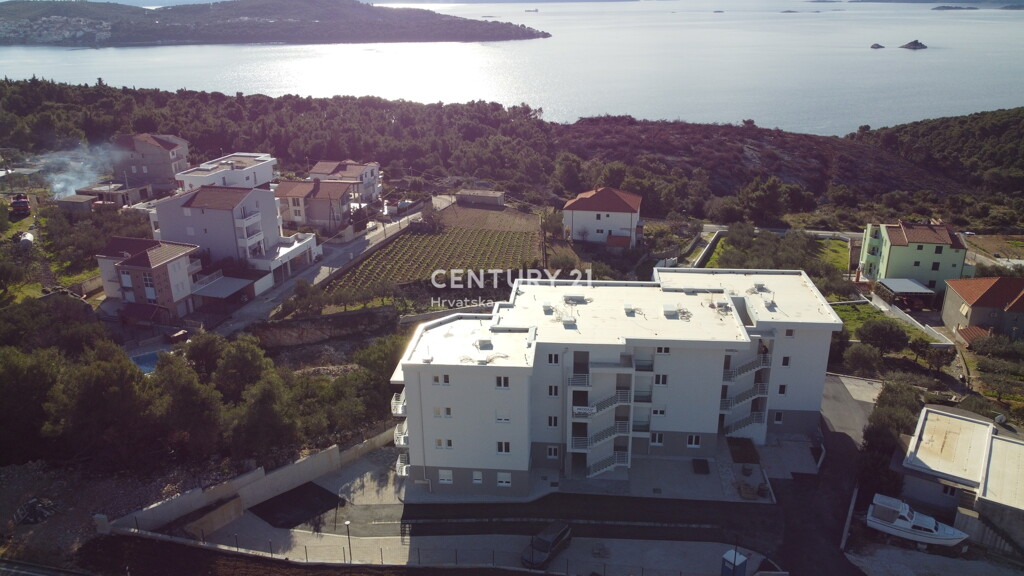 Image 6214629 - 3
