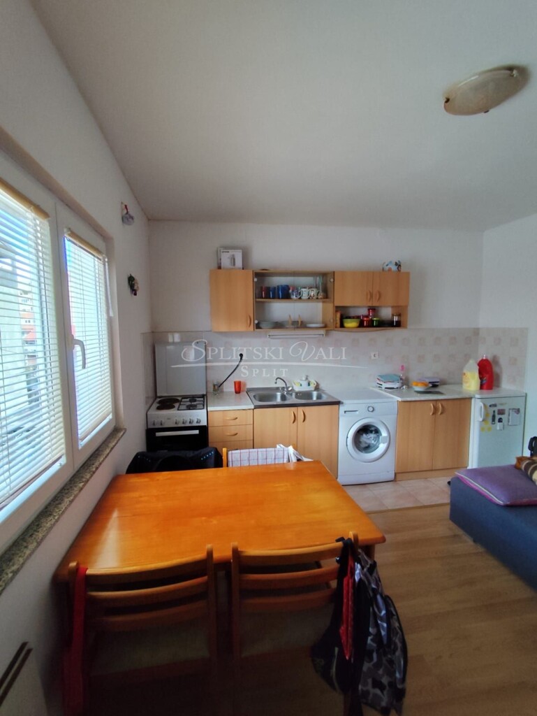 Image 6214721 - 6