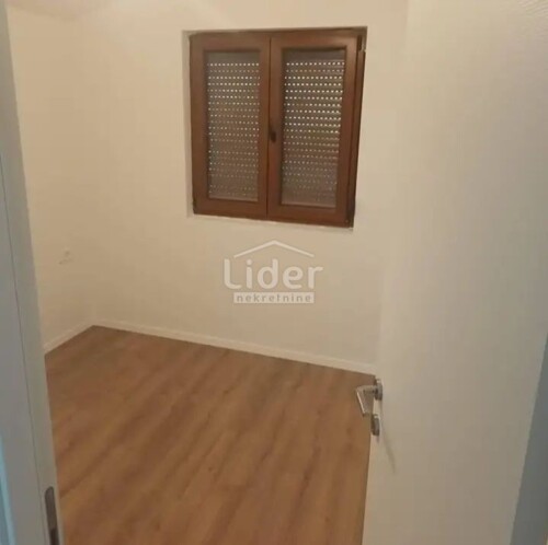 Thumbnail 6215033 - 4