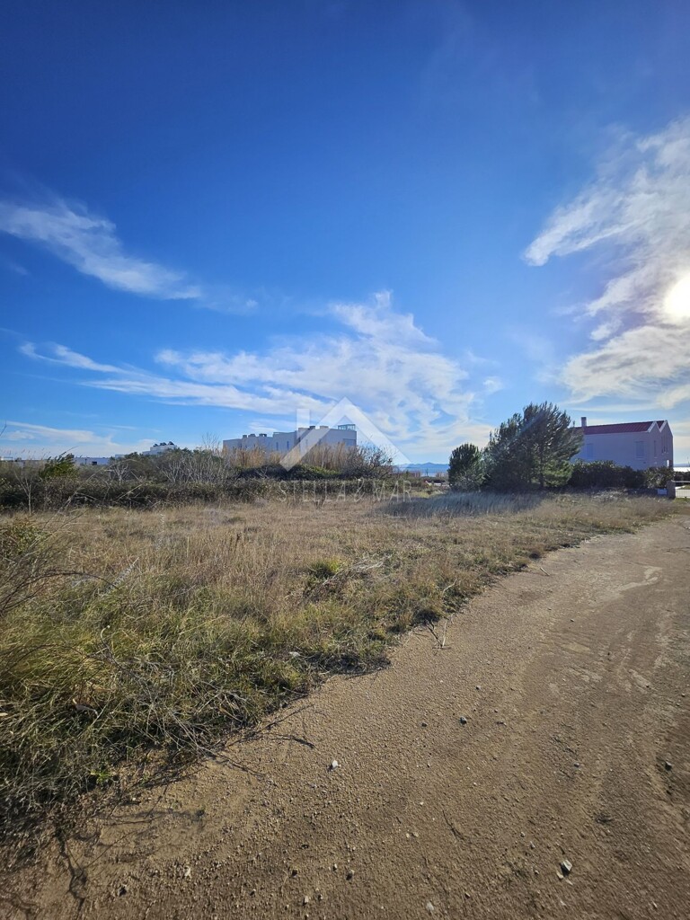 Image 6215069 - 3