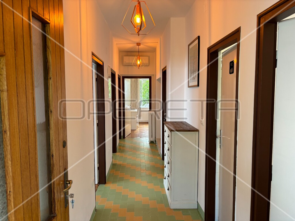 Image 6215218 - 7