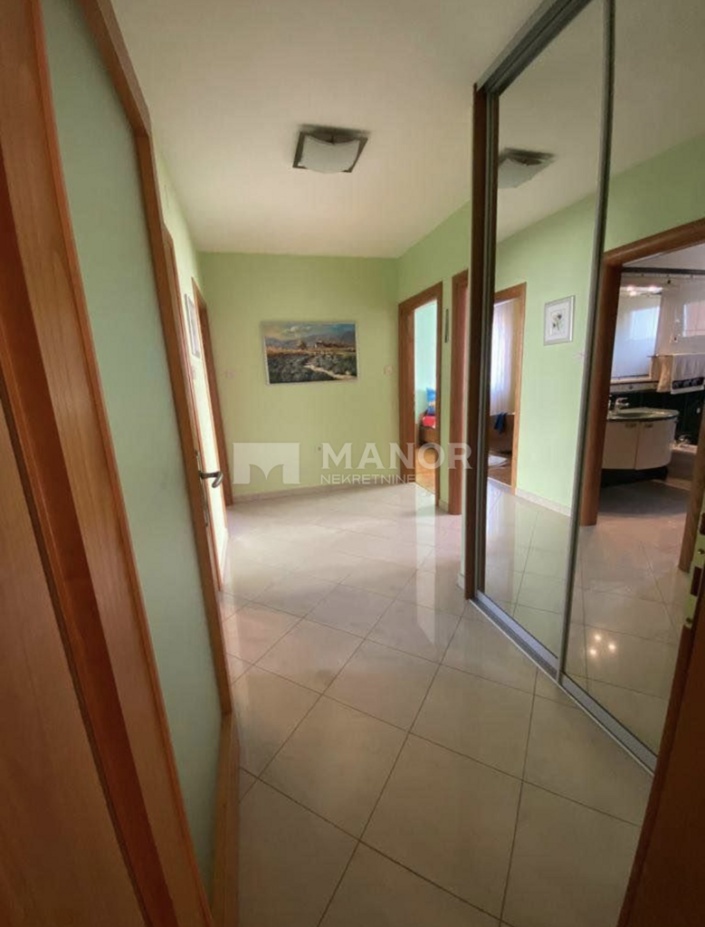 Image 6215243 - 3