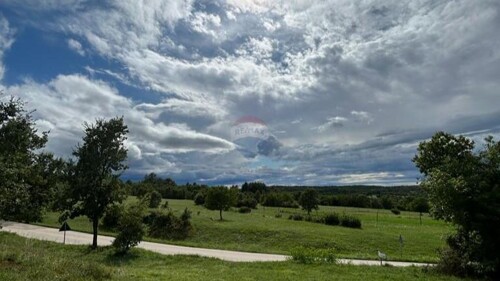 Thumbnail 6215266 - 1