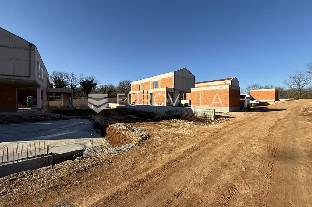 Image 6215676 - 6