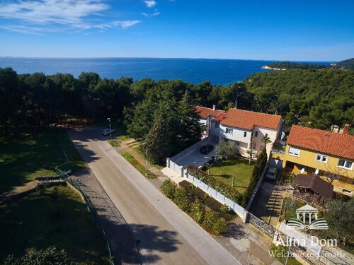 Kuća Pula Gortanova uvala, Prvi red - Luksuzna vila sa garažom i bazenom na...