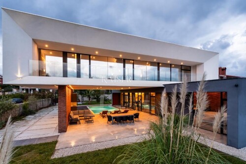 Istra, Medulin - zapanjujuća vila nedaleko mora, 500 m2