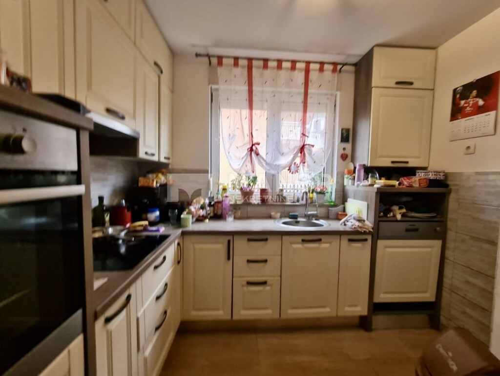 Image 6215885 - 6