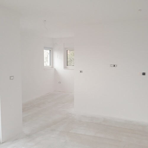 Thumbnail 6215960 - 6