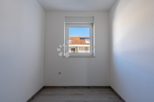 Thumbnail 6216255 - 15