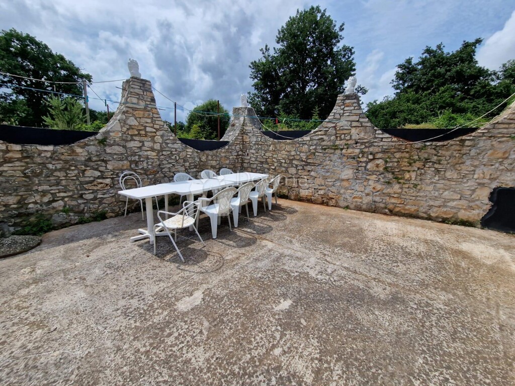 Image 6216276 - 7