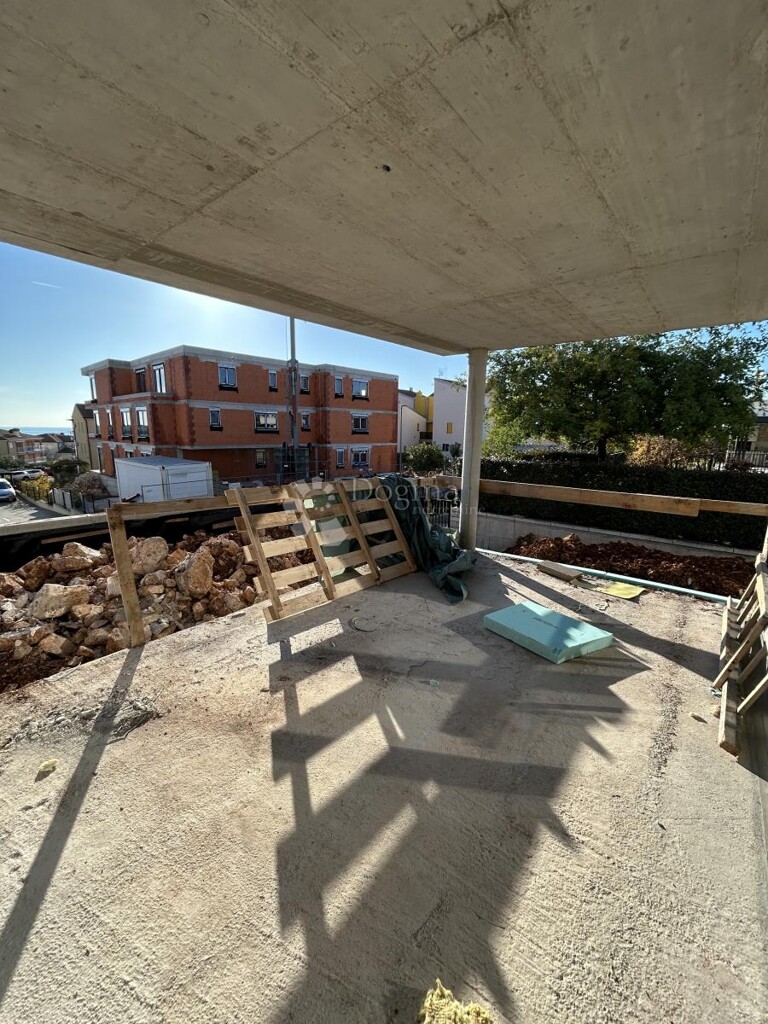 Image 6216298 - 6