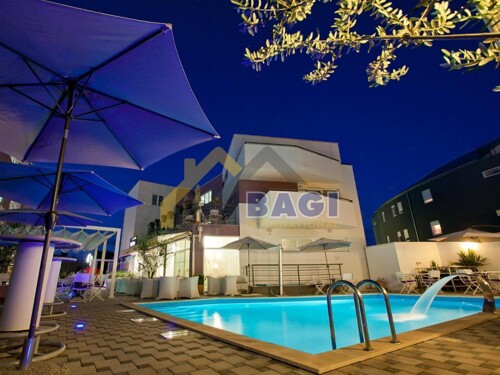 HOTEL u Zadru