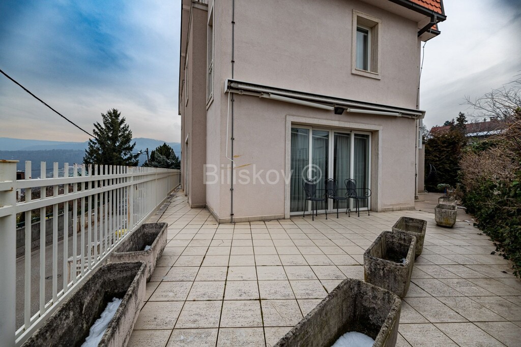 Image 6216391 - 11